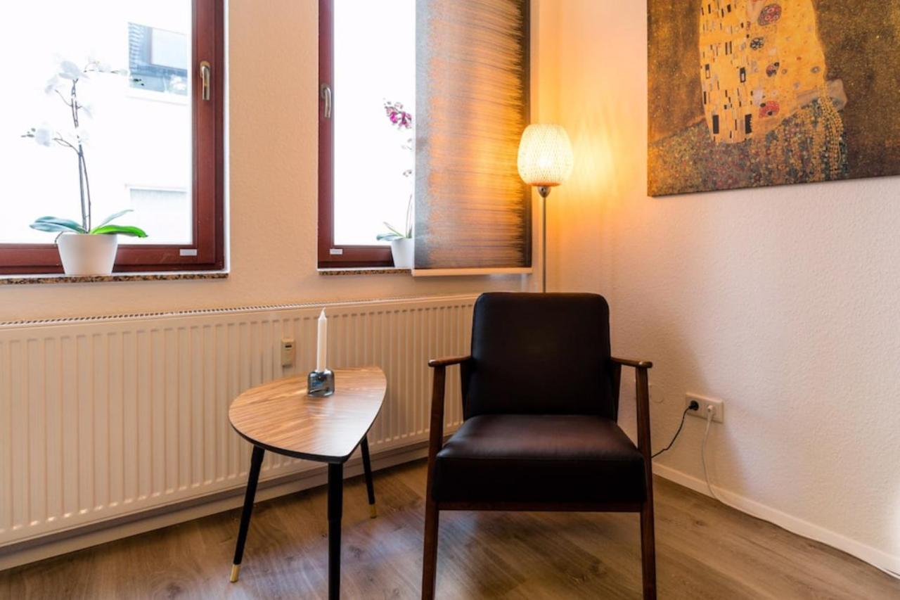 Homefy Oldtown Apartment - 6 People - 2 Bath - Balcony - Top Location Düsseldorf Dış mekan fotoğraf